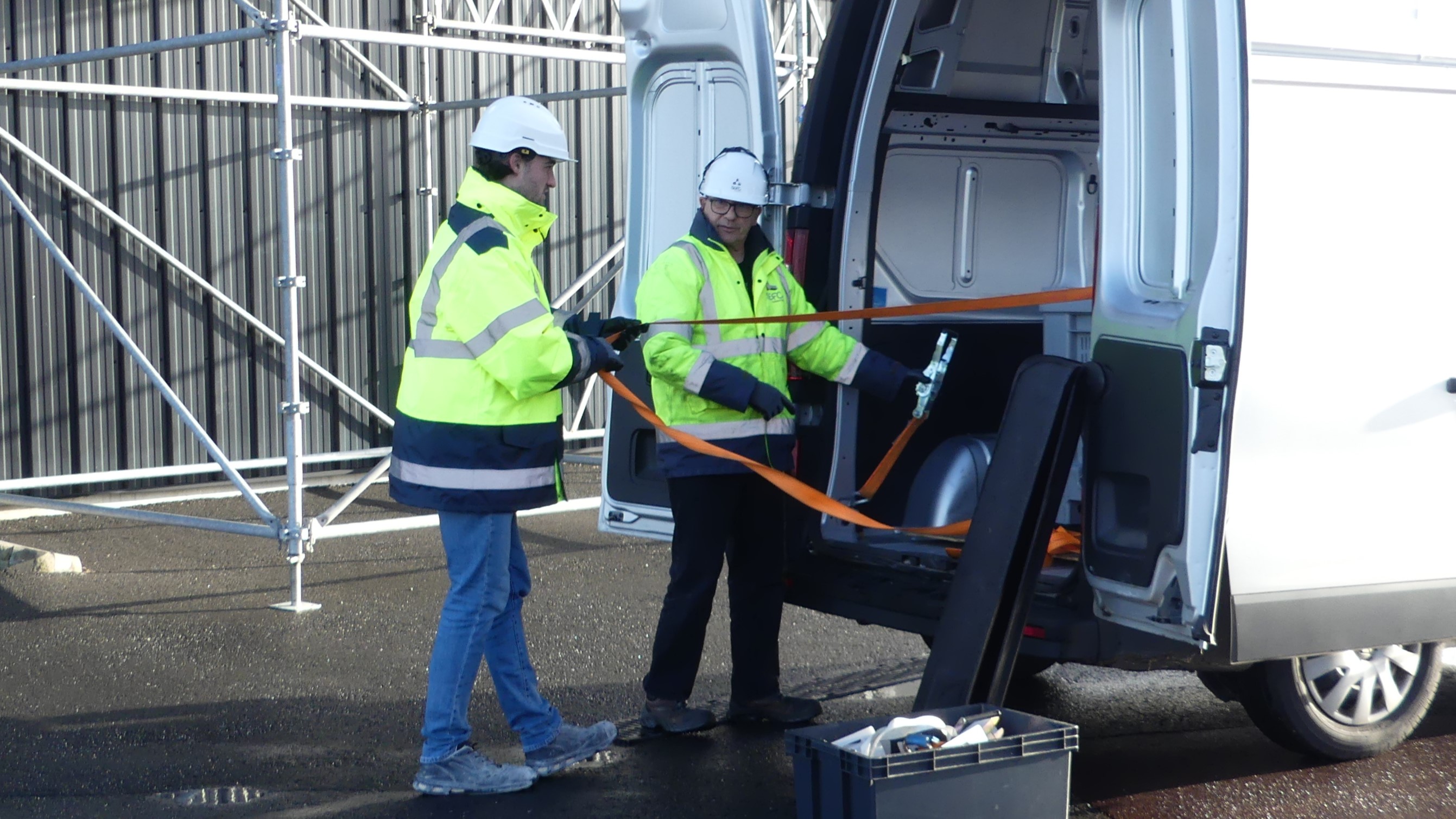 Arrimage et colisage sur véhicule routier ou dans un container